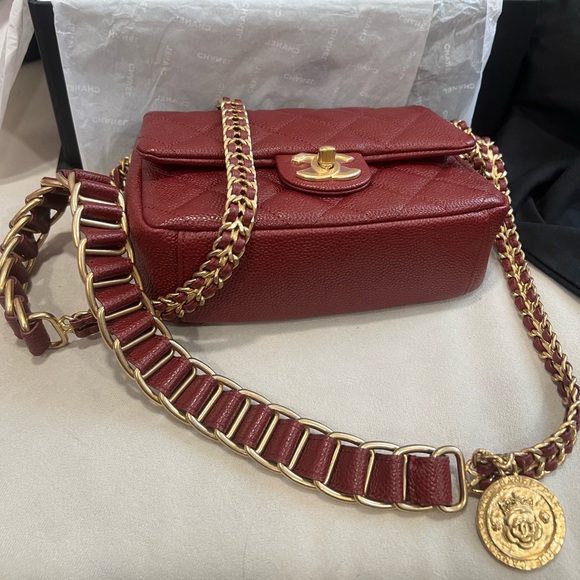 NEW🔥🔥Chanel Classic Caviar Mini Medallion Flap Bag - Picture 7 of 12